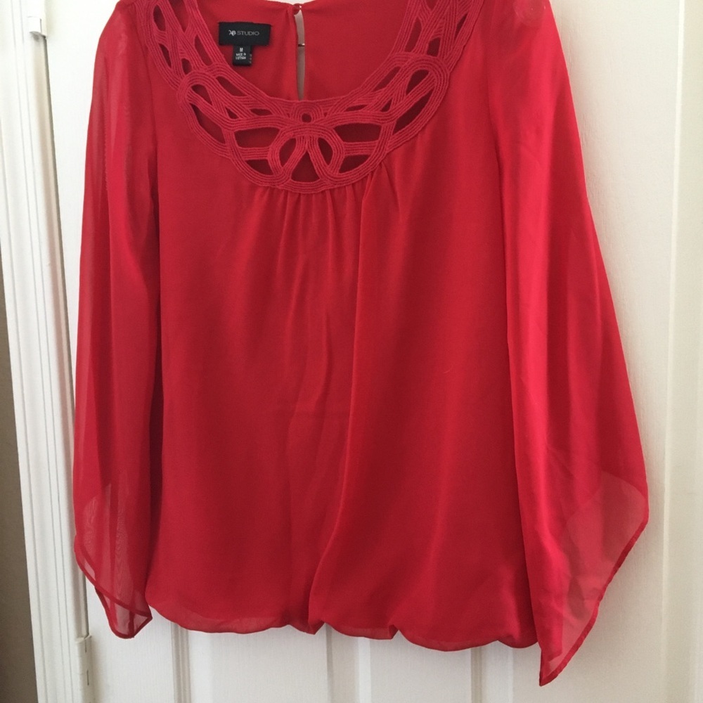 FINAL MARKDOWN Ladies’ AB Studio Top (M)